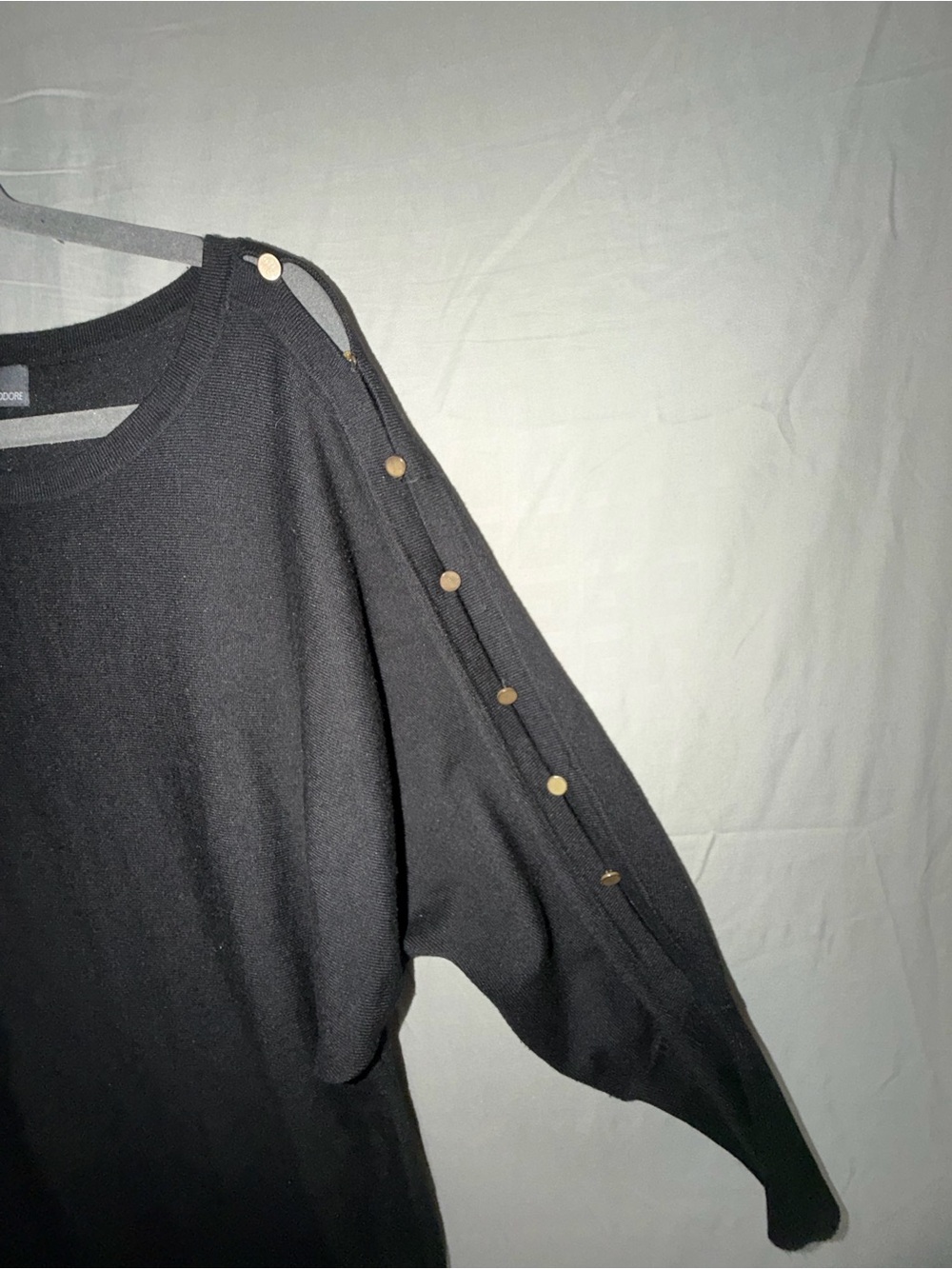 Chelsea & Theodore Black Studded Cold Shoulder Dolman Sweater Medium Chic - Picture 4 of 9